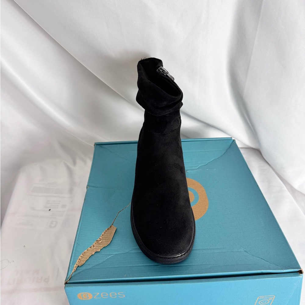 Bzees Black Women's Boots - Picture 3 of 4